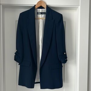 Zara Blue Blazer with Relaxed Fit and Notched Lapels